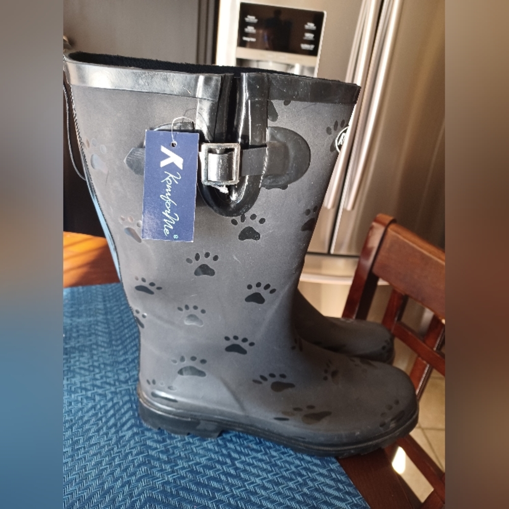 Rain boots